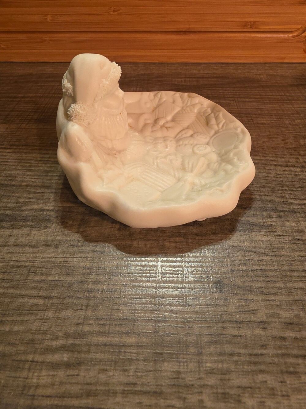 Santa Dish - Picture 3 of 6